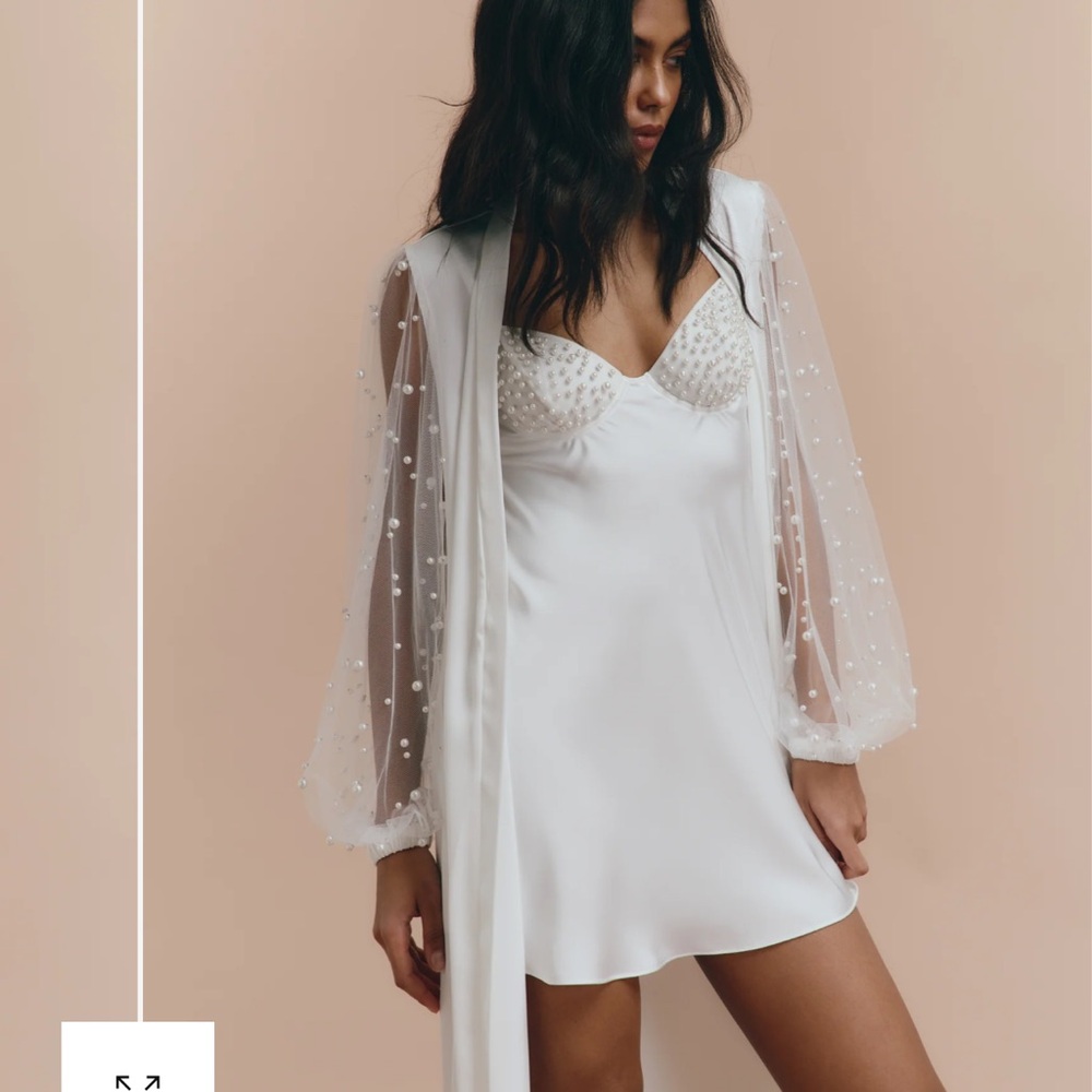 Bridal Robe - Picture 7 of 11